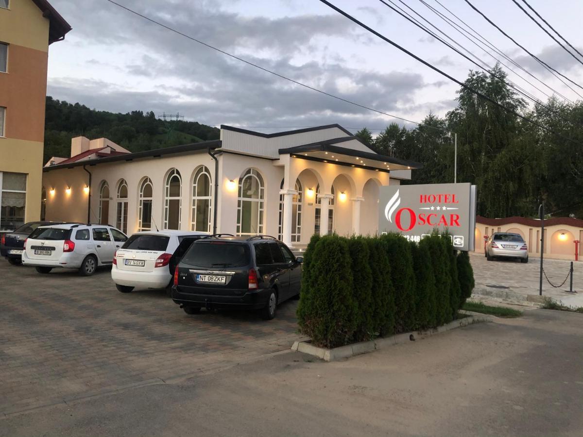 Hotel-Restaurant Oscar Piatra Neamţ Exteriér fotografie